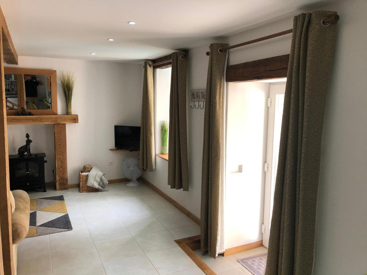 The Walnut Tree Chambre D'Hotes Le Dorat Екстер'єр фото